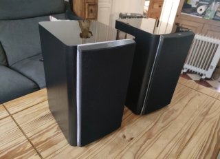 Altavoces JBL Estudio 230 .
