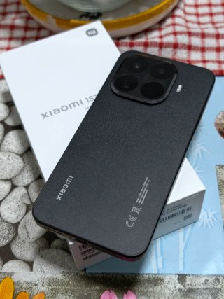 Xiaomi 15T Pro Co-engineered with Leica