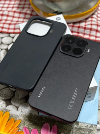 Xiaomi 15T Pro Co-engineered with Leica