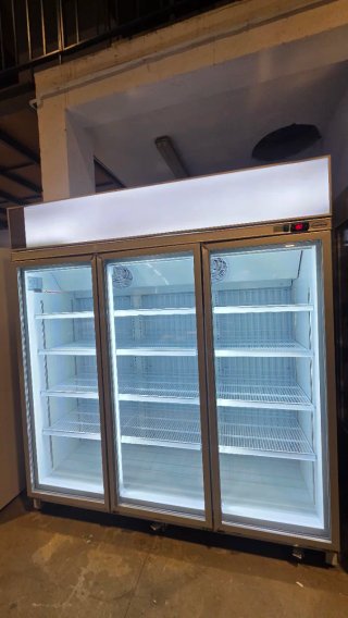 Congelador Vertical Cristal 3 Puertas