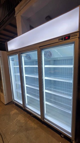 Congelador Vertical Cristal 3 Puertas