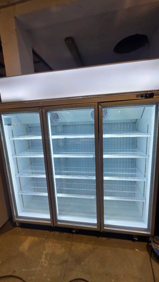 Congelador Vertical Cristal 3 Puertas