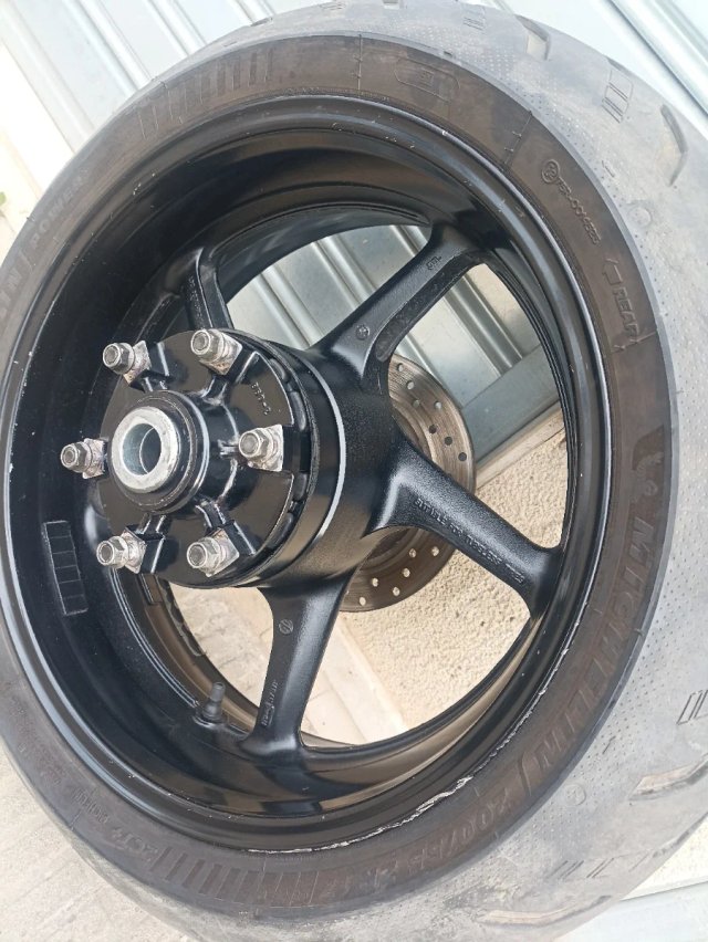 Yamaha MT-10  rueda trasera año 2018