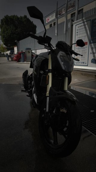 Keeway RKF 125 Negra