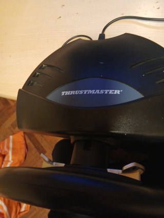 Volante Ferrari Thrustmaster PS3/PC + Pedales
