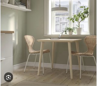 Silla de comedor de mimbre y metal