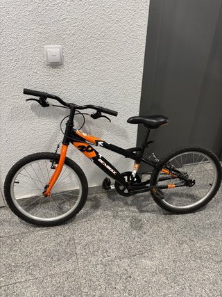 Bicicleta infantil 20 negra y naranja
