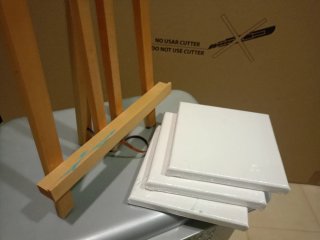 Caballete para pintar con 3 lienzos pequeños