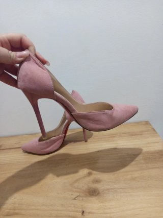 Zapatos de tacón rosa