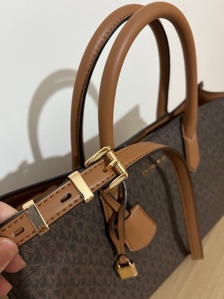 Borsa Michael Kors Marrone con Lucchetto Dorato