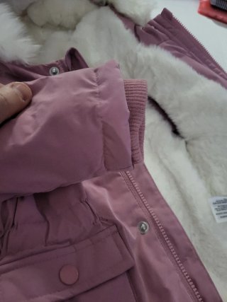 Parka rosa con capucha forrada