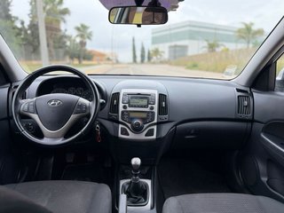 🚗 Hyundai i30 1.6 CRDi 115 CV – Año 2010 – Impecab
