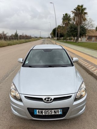 🚗 Hyundai i30 1.6 CRDi 115 CV – Año 2010 – Impecab
