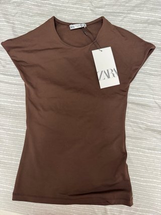 Camiseta Zara marrón Talla XS
