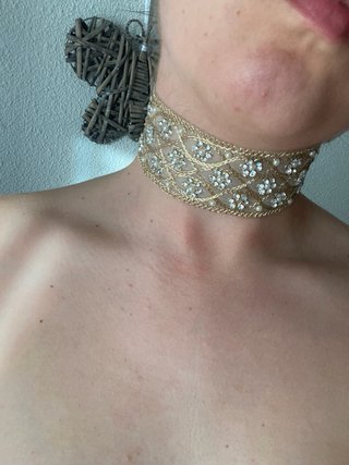 Collar Choker Dorado con Pedrería