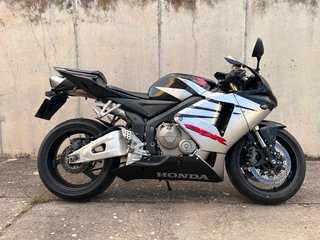 HONDA CBR 600 RR