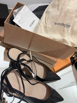Tacones piel natural negros NUEVOS