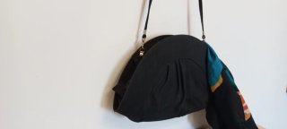 Borsa a tracolla di raso nero