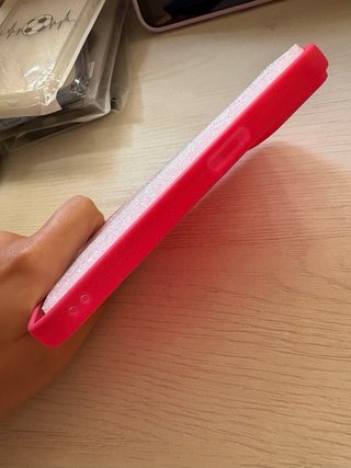 Funda iPhone 15 Pro Roja Acolchada