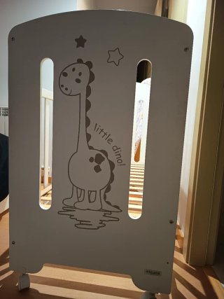 Cuna infantil MiCuna con diseño de dinosaurio