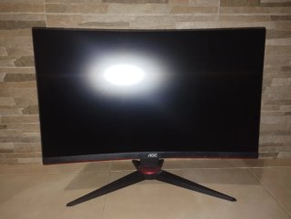 Monitor AOC Curvo Negro y Rojo,