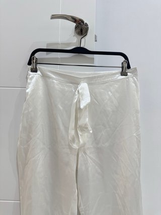 Pijama blanco con plumas
