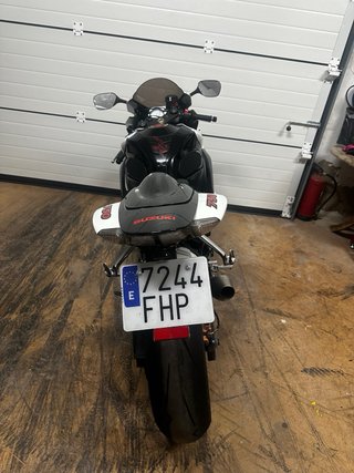 Suzuki GSXR 750 K7