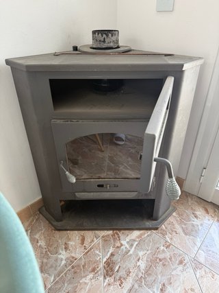 Chimenea de leña de esquina