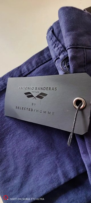 Pantalón Antonio Banderas azul marino nuevo.