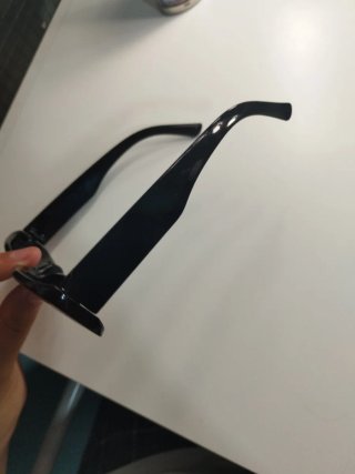 Gafas de sol negras