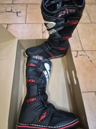 Botas AXO Boxer Talla 44 Nuevas
