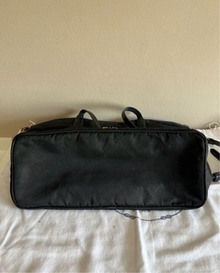 Borsa Prada in tela nera