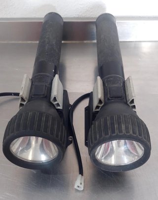 2 Linternas L500