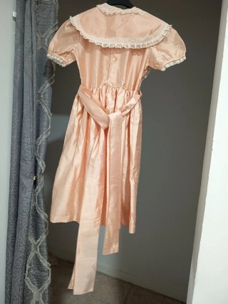 Vestido rosa palo con lazo talla 8