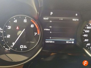 Alfa Romeo Giulia VELOCE Q4 1995 cm³  206 kW / 280 CV