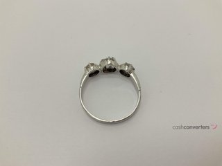 anillo platino con piedra