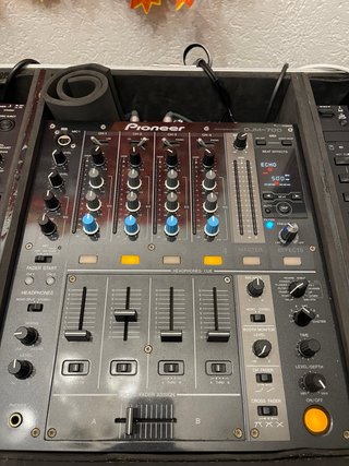 Pioneer CDJ-2000 Nexus + DJM-700
