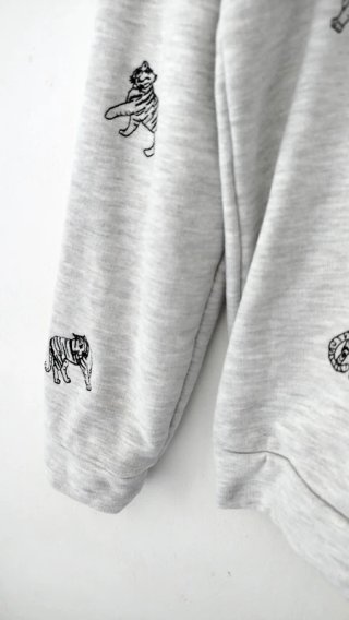 Sudadera WE gris tigres Talla L nueva mujer