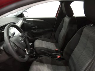 Opel Corsa Rojo años junio del 2023, como nuevo.