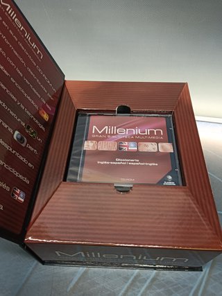 Gran biblioteca multimedia MILLENIUM, 8 CD-Rom. nuevos
