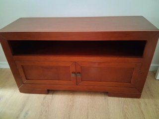Mueble TV madera con ruedas