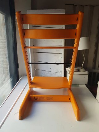 Sedia legno arancio Tripp Trapp Stokke