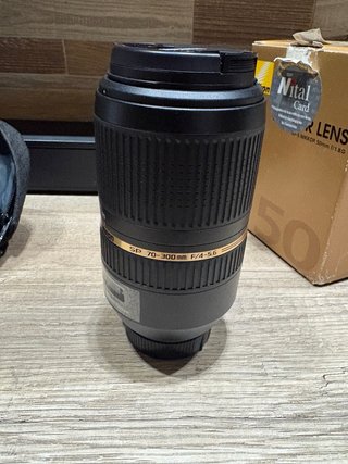 Tamron SP 70-300mm f/4-5.6 Di VC USD attacco Nikon