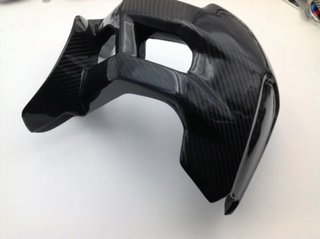 TAPA GUARDA CADENA INFERIOR CARBONO MULTISTRADA