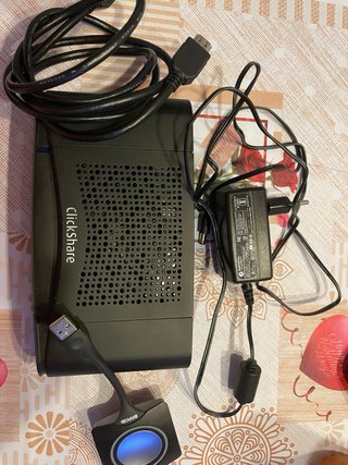 Barco ClickShare CS-100 Base y Botón