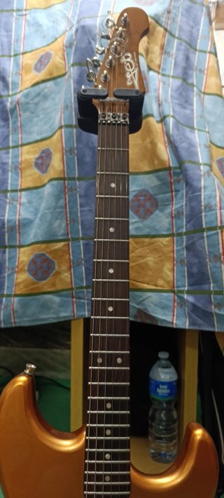 Guitarra Jet JS 700. Cómo nueva.