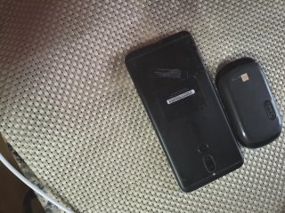 2 Móviles Alcatel y Huawei Negros