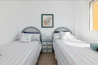 Apartamento Playa De Gandia con piscina