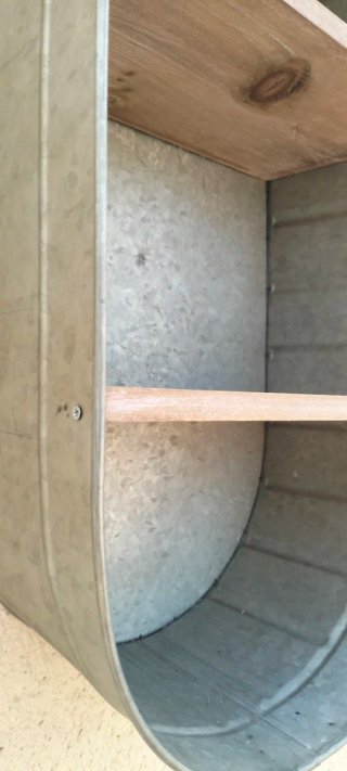 Estantería de metal tipo barreño