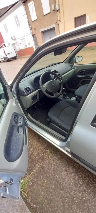 Renault Clio 2002